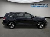 Thumbnail of 2025 Deep Black Pearl Volkswagen Atlas
