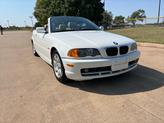 Thumbnail of 2001 White BMW 325