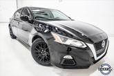 Thumbnail of 2020 Super Black Nissan Altima