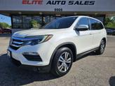 Photo of 2018 White Diamond Pearl Honda Pilot