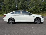 Thumbnail of 2019 Pure White Volkswagen Jetta