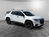 Photo of 2020 Iridescent Pearl Tricoat Chevrolet Traverse