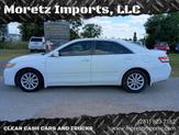 Photo of 2010 Super White Toyota Camry