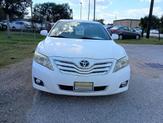 Thumbnail of 2010 Super White Toyota Camry