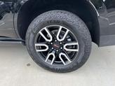 Thumbnail of 2024 Onyx Black GMC Yukon