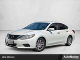 Photo of 2016 Pearl White Nissan Altima
