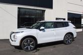Thumbnail of 2025 White Diamond Mitsubishi Outlander