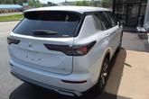 Thumbnail of 2025 White Diamond Mitsubishi Outlander