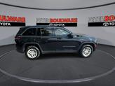 Thumbnail of 2023 Diamond Black Jeep Grand Cherokee