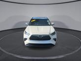 Thumbnail of 2021 White Toyota Highlander
