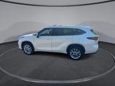 Thumbnail of 2021 White Toyota Highlander