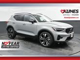 Photo of 2025 Metallic Volvo XC40