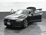 Thumbnail of 2024 Onyx Black Metallic Volvo S60
