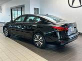 Thumbnail of 2019 Super Black Clearcoat Nissan Altima