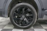 Thumbnail of 2024 Deep Black Pearl Effect Volkswagen Atlas