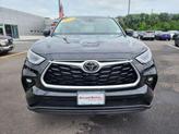 Thumbnail of 2022 Midnight Black Metallic Toyota Highlander