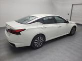 Thumbnail of 2023 Pearl White Tricoat Nissan Altima
