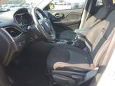 Thumbnail of 2019 Bright White Clearcoat Jeep Cherokee