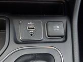 Thumbnail of 2019 Bright White Clearcoat Jeep Cherokee