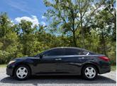 Thumbnail of 2016 Storm Blue Nissan Altima