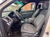 Thumbnail of 2017 White Platinum Metallic Tri-Coat Ford Explorer
