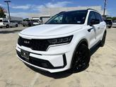 Photo of 2022 Glacial White Pearl Kia Sorento
