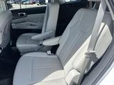 Thumbnail of 2022 Glacial White Pearl Kia Sorento