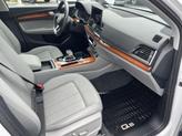 Thumbnail of 2022 Glacier White Metallic Audi Q5