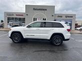 Photo of 2017 Bright White Clearcoat Jeep Grand Cherokee