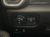 Thumbnail of 2019 Diamond Black Crystal Pearlcoat RAM 1500