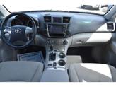 Thumbnail of 2013 Classic Silver Metallic Toyota Highlander