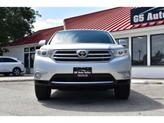 Thumbnail of 2013 Classic Silver Metallic Toyota Highlander