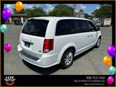 Thumbnail of 2018 White Dodge Grand Caravan