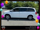 Thumbnail of 2018 White Dodge Grand Caravan