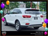 Thumbnail of 2019 White Kia Sorento