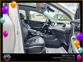 Thumbnail of 2019 White Kia Sorento