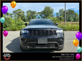 Thumbnail of 2018 Diamond Black Crystal Pearlcoat Jeep Grand Cherokee
