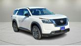 Photo of 2025 Glacier White Nissan Pathfinder