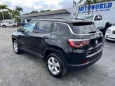 Thumbnail of 2019 Diamond Black Crystal Pearlcoat Jeep Compass