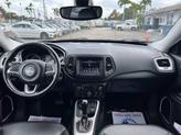 Thumbnail of 2019 Diamond Black Crystal Pearlcoat Jeep Compass