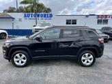 Thumbnail of 2019 Diamond Black Crystal Pearlcoat Jeep Compass