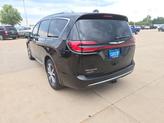 Thumbnail of 2025 Diamond Black Crystal Pearlcoat Chrysler Pacifica