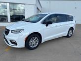 Photo of 2025 Bright White Clearcoat Chrysler Pacifica