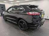 Thumbnail of 2022 Agate Black Metallic Ford Edge