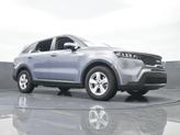 Thumbnail of 2022 Everlasting Silver Kia Sorento