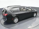 Thumbnail of 2021 Brilliant Black Crystal Pearlcoat Chrysler Pacifica