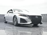 Thumbnail of 2023 Brilliant Silver Metallic Nissan Altima