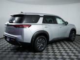 Thumbnail of 2025 Brilliant Silver Metallic Nissan Pathfinder