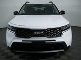 Thumbnail of 2022 Glacial White Pearl Kia Sorento