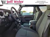 Thumbnail of 2025 Black Clearcoat Jeep Gladiator